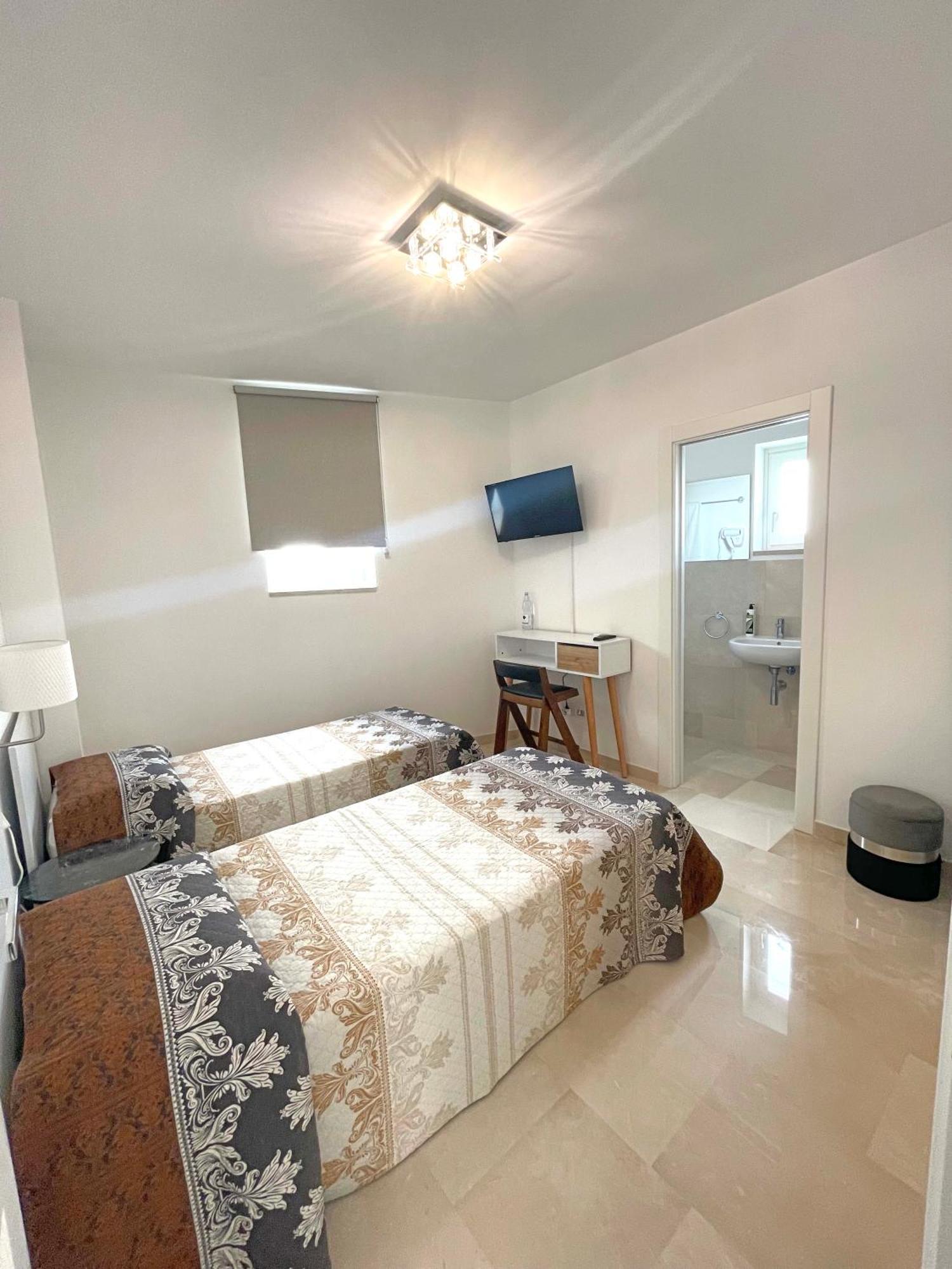Augustea Bed and Breakfast Sannicandro di Bari Eksteriør billede